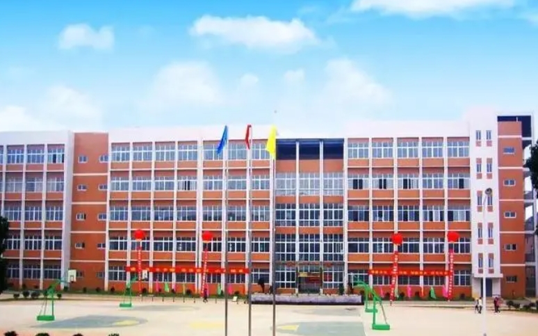 湖南2024年初中生可以上的铁路学校