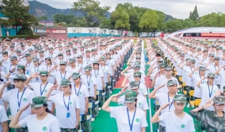 湖南2024年男生读铁路学校好不好