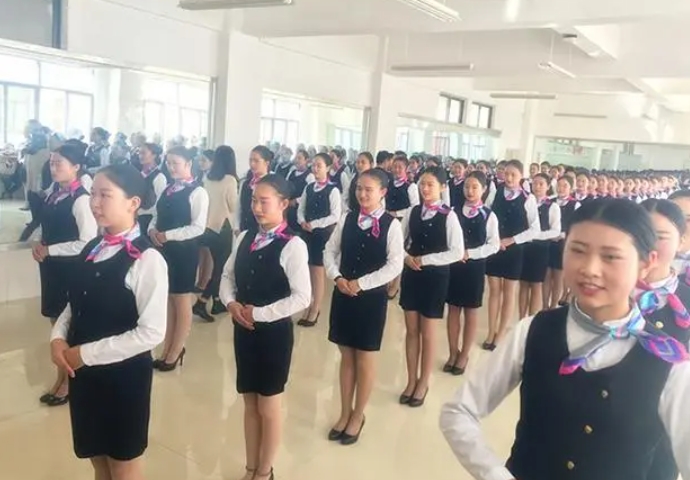 广东2024年女生读铁路学校好不好