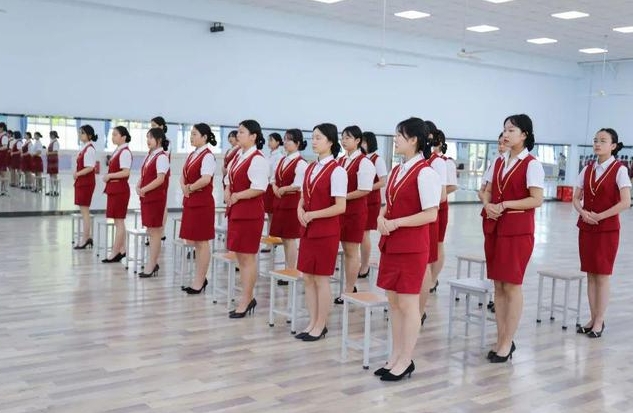 广东2024年适合女生的铁路学校专业