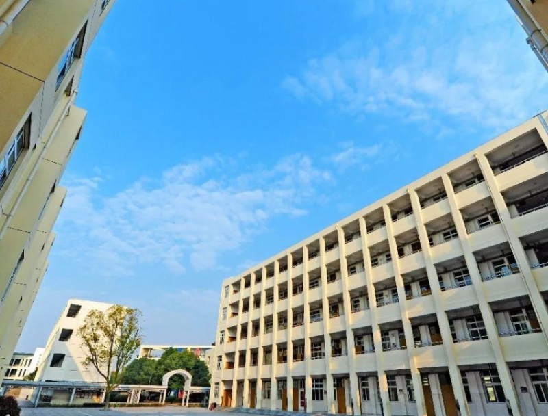 2024邯郸市钢苑中学多少钱(学费明细)