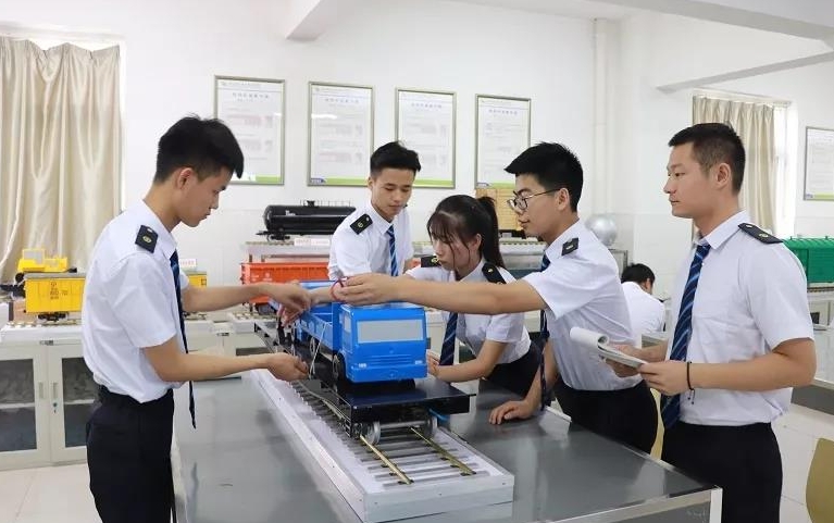 广西2024年铁路学校都能学什么