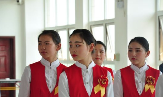 河南2024年女生读铁路学校好不好