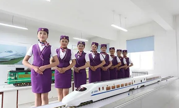 山东2024年女生读铁路学校好不好