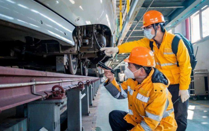 山西2025年去读铁路学校学什么对以后好一点