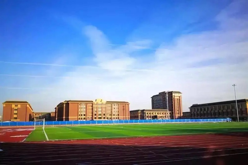 四川2025年男生读铁路学校有前途吗