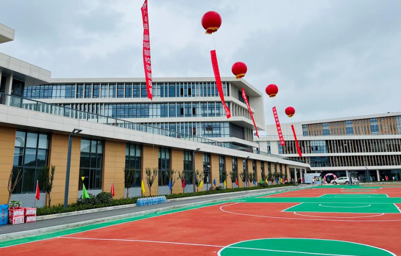 江苏2025年读铁路学校多少钱