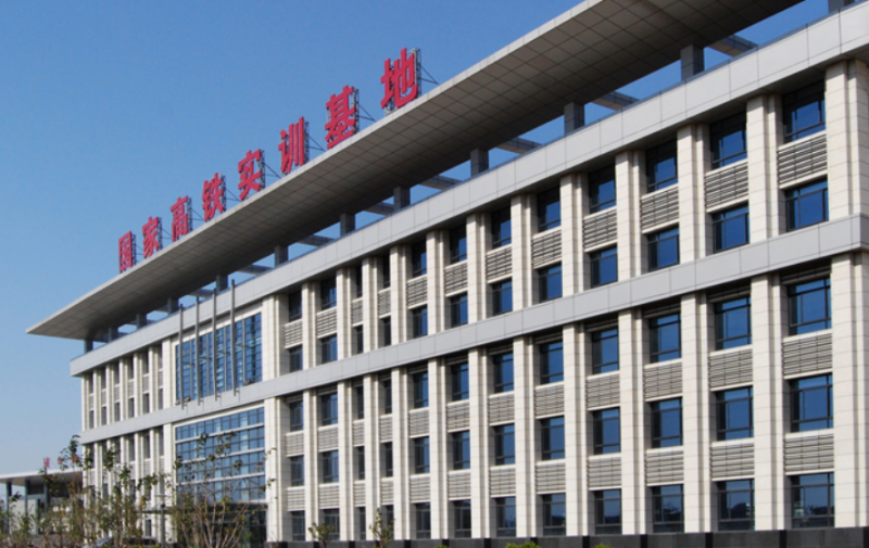 江苏2025年女生读什么铁路学校好