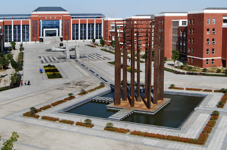 江苏2025年女生上铁路学校学什么专业好