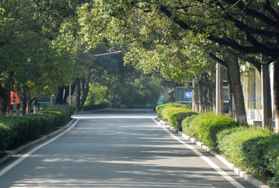 湖南2025年初中生女生读什么铁路学校好