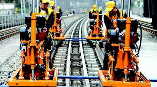 甘肃2025年300分能上铁路学校吗