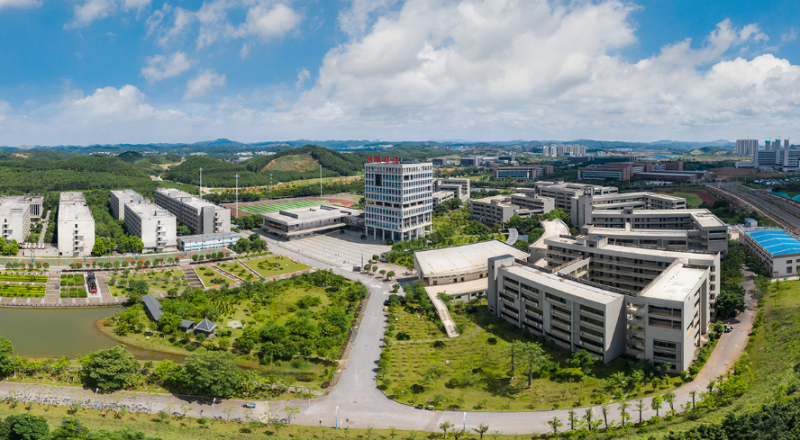 广西2025年男生读铁路学校学什么专业好