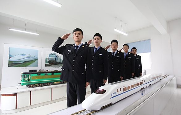 陕西2025年男生读铁路学校好不好