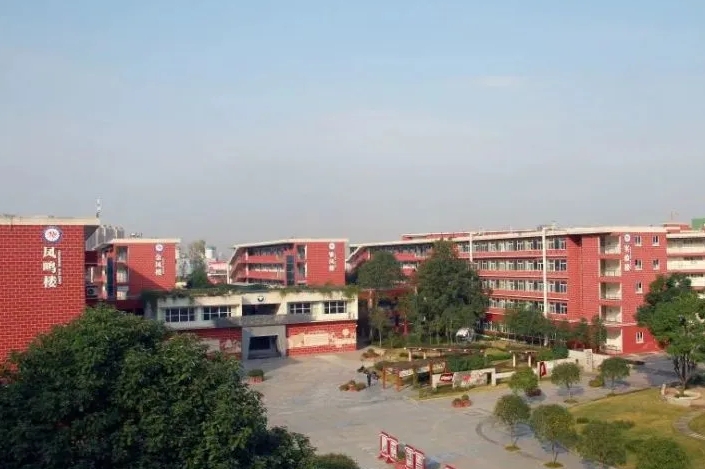 2025经开区实验中学多少钱(学费明细)