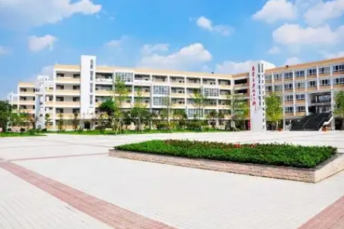 郫都四中地址，乘车路线