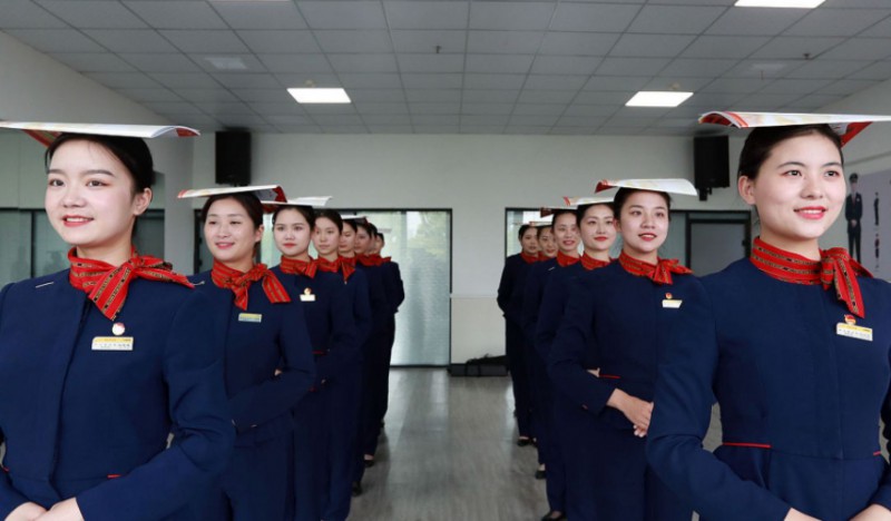 安徽2025年女生读铁路学校有前途吗