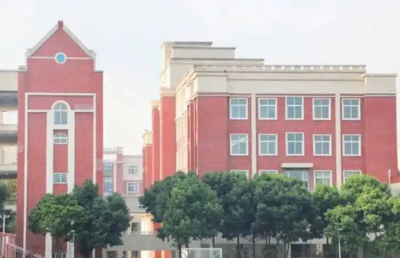2025四川电影电视学院实验中学多少钱(学费明细)
