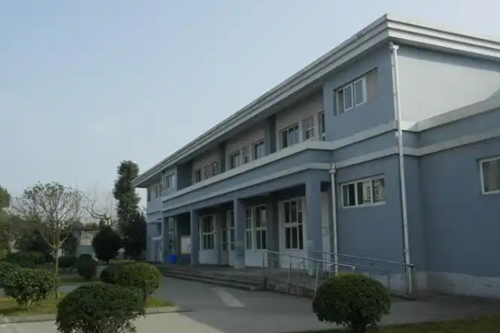 都江堰市天马镇中学地址，乘车路线